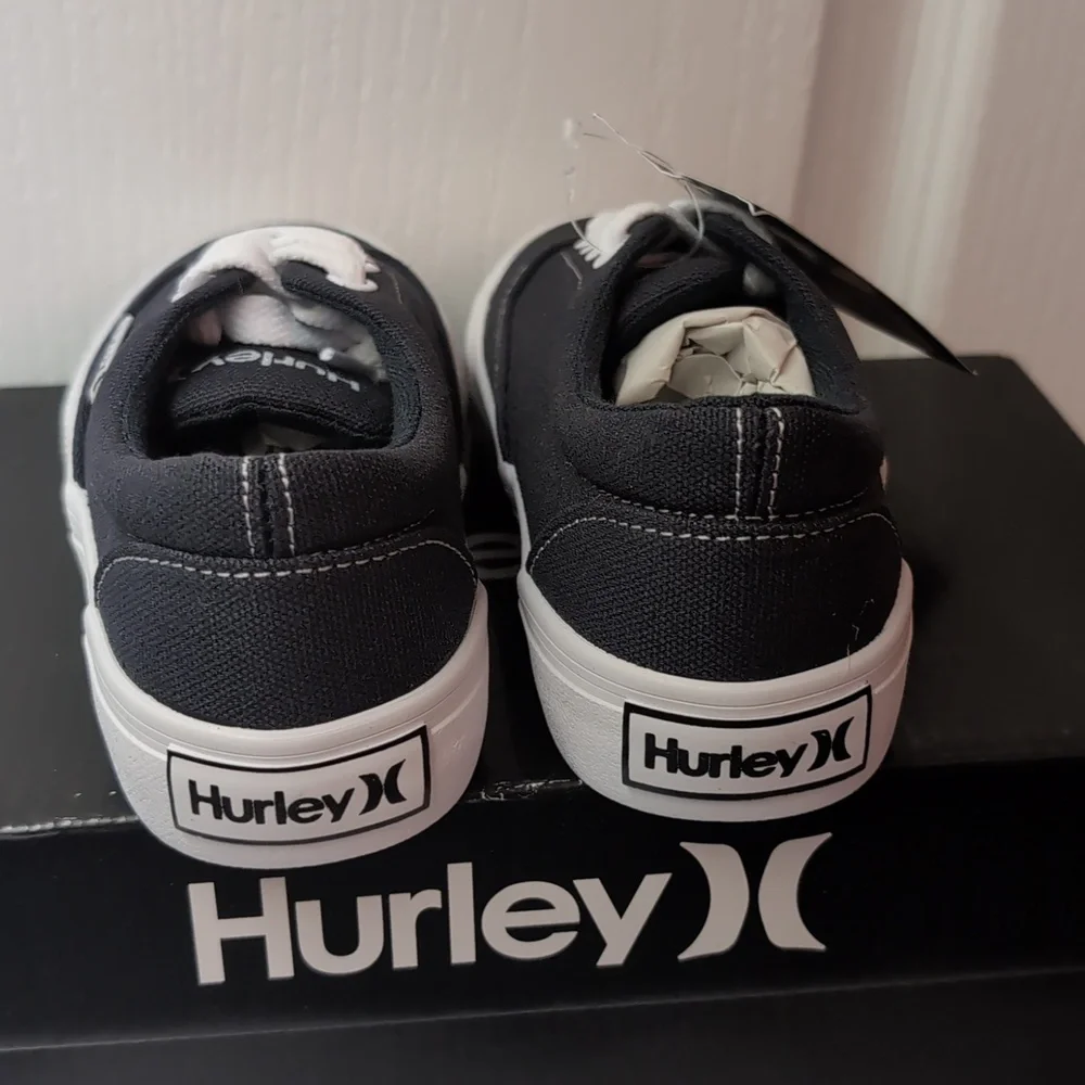 Hurley Dark Gray Boys Canvas Sneakers. Youth Size 13. Brand New In Box